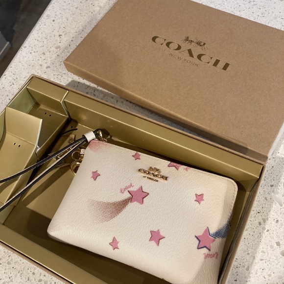 Coach Handbags - New coach wristlet